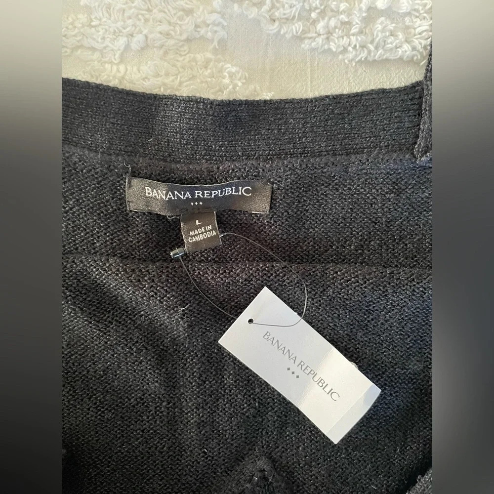 Banana Republic Wide-Trim Sweater Tank - Picture 5 of 9
